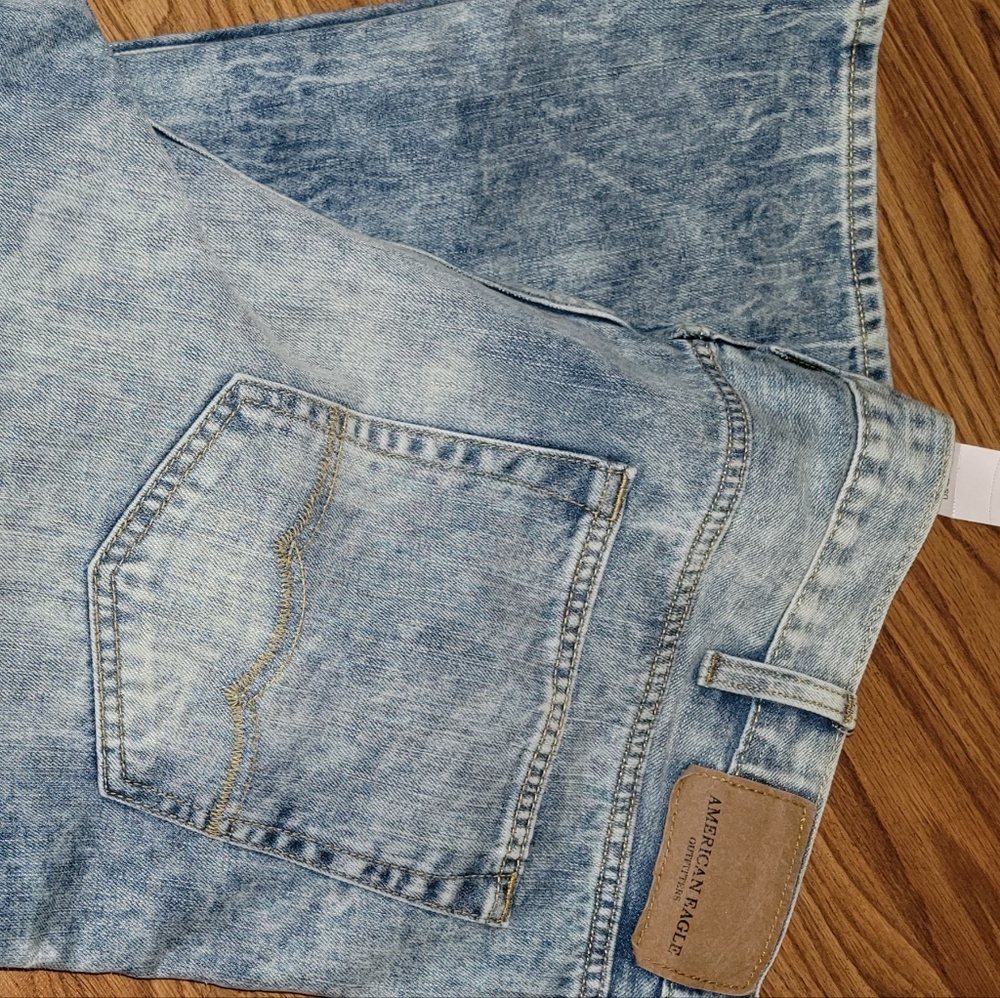 Mens AE Jeans 42x32 NWT